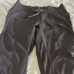 Lululemon Dance Studio Crop Pant Size 8